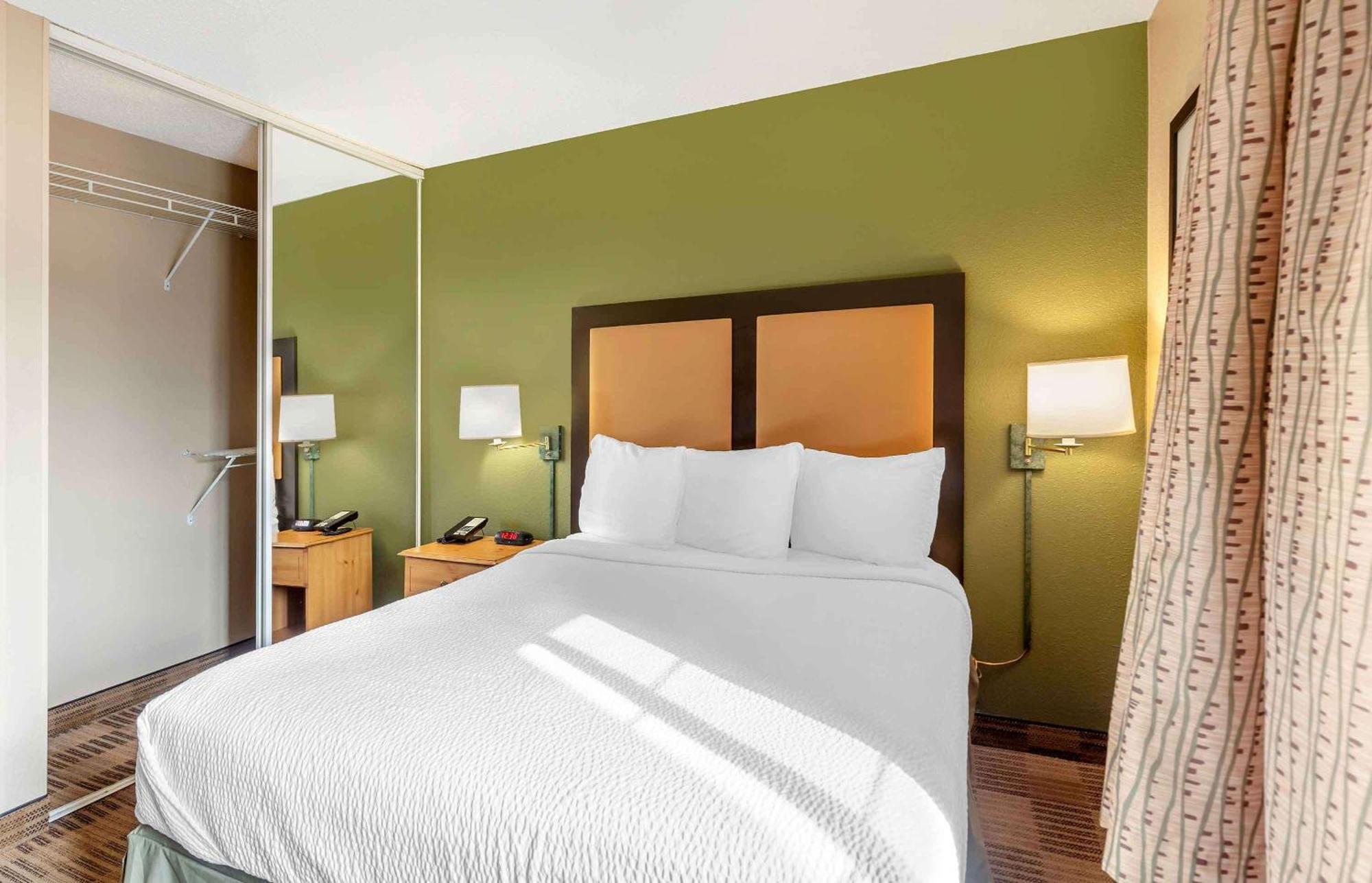Extended Stay America Select Suites - Chicago - Westmont - Oak Brook Exterior foto