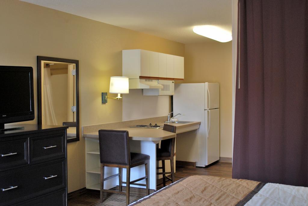 Extended Stay America Select Suites - Chicago - Westmont - Oak Brook Exterior foto